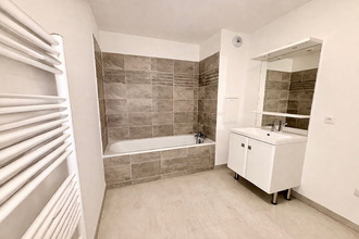Ma-Cabane - Vente Appartement OZOIR-LA-FERRIERE, 63 m²