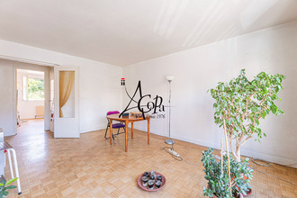 Ma-Cabane - Vente Appartement PARIS 18, 64 m²