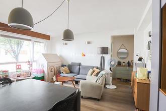 Ma-Cabane - Vente Appartement PARIS 18, 66 m²