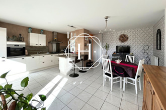 Ma-Cabane - Vente Appartement PERONNAS, 67 m²