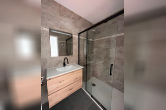 Ma-Cabane - Vente Appartement PEYPIN, 70 m²