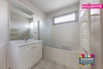 Ma-Cabane - Vente Appartement REZE, 64 m²