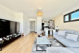 Ma-Cabane - Vente Appartement SAINT-CYR-L'ECOLE, 65 m²