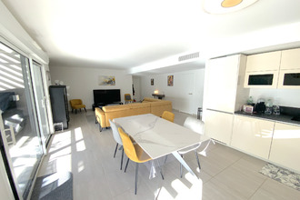 Ma-Cabane - Vente Appartement Saint-Cyr-sur-Mer, 90 m²