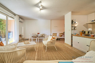 Ma-Cabane - Vente Appartement Saint-Cyr-sur-Mer, 63 m²