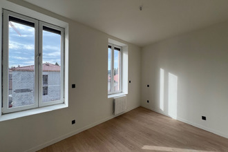 Ma-Cabane - Vente Appartement SAINT-JUST-MALMONT, 65 m²