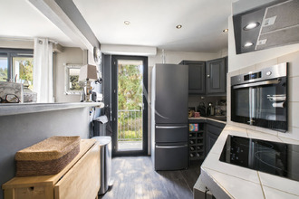 Ma-Cabane - Vente Appartement SAINT-MAUR-DES-FOSSES, 63 m²