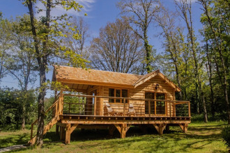 Ma-Cabane - Vente Appartement SAINTE-NATHALENE, 370 m²