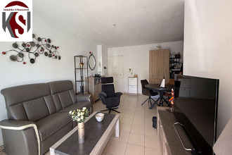 Ma-Cabane - Vente Appartement SEILLONS-SOURCE-D'ARGENS, 63 m²