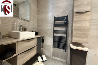 Ma-Cabane - Vente Appartement SEILLONS-SOURCE-D'ARGENS, 63 m²