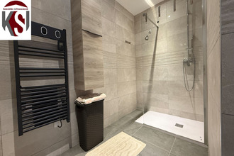 Ma-Cabane - Vente Appartement SEILLONS-SOURCE-D'ARGENS, 63 m²