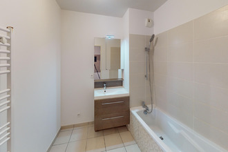 Ma-Cabane - Vente Appartement Vaulx-en-Velin, 45 m²