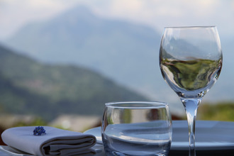 Ma-Cabane - Vente Boutique Arâches-la-Frasse, 1400 m²