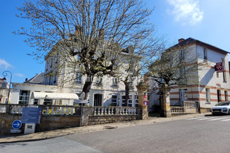 Ma-Cabane - Vente Boutique Bourbon-l'Archambault, 1243 m²