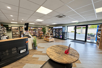Ma-Cabane - Vente Boutique Ozan, 100 m²