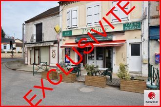 Ma-Cabane - Vente Boutique SAINT-GERAND-LE-PUY, 70 m²