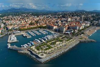 Ma-Cabane - Vente Boutique Saint-Raphaël, 66 m²