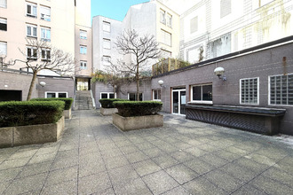 Ma-Cabane - Vente Divers PARIS, 74 m²
