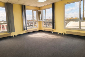 Ma-Cabane - Vente Divers Saint-Pierre-des-Corps, 98 m²