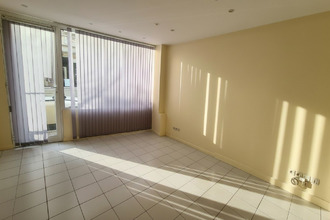 Ma-Cabane - Vente Immeuble MAULE, 195 m²