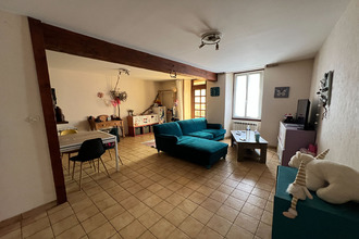 Ma-Cabane - Vente Immeuble RUELLE-SUR-TOUVRE, 215 m²