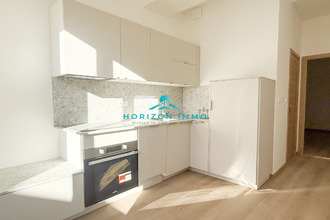 Ma-Cabane - Vente Immeuble Saint-Laurent-du-Var, 122 m²