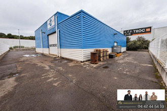 Ma-Cabane - Vente Immeuble Saint-Mitre-les-Remparts, 532 m²