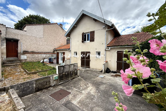 Ma-Cabane - Vente Immeuble Saintes, 90 m²