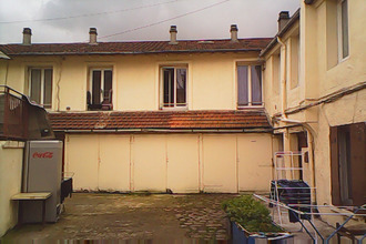 Ma-Cabane - Vente Immeuble Stains, 650 m²