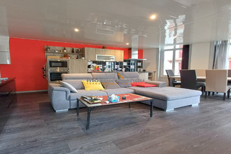 Ma-Cabane - Vente Immeuble Vic-sur-Cère, 232 m²