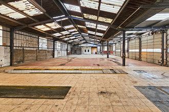 Ma-Cabane - Vente Local commercial BAZOUGES-LA-PEROUSE, 662 m²