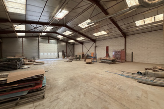 Ma-Cabane - Vente Local commercial Beaulieu-sur-Loire, 3377 m²