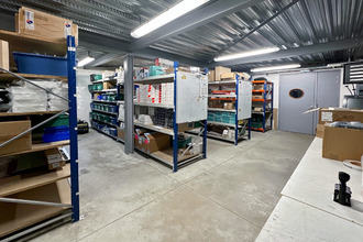 Ma-Cabane - Vente Local commercial Béligneux, 906 m²