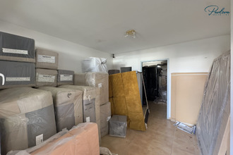 Ma-Cabane - Vente Local commercial Castries, 298 m²