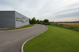 Ma-Cabane - Vente Local commercial CHABEUIL, 268 m²