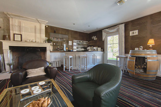 Ma-Cabane - Vente Local commercial CHATEAUBERNARD, 1125 m²