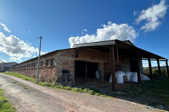Ma-Cabane - Vente Local commercial Clairvaux-d'Aveyron, 900 m²