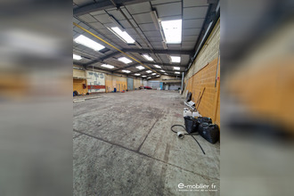 Ma-Cabane - Vente Local commercial Croixrault, 2200 m²