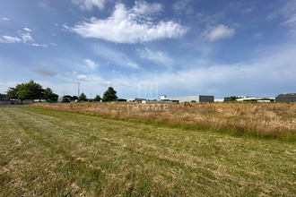 Ma-Cabane - Vente Local commercial LA CHAPELLE-ACHARD, 1100 m²