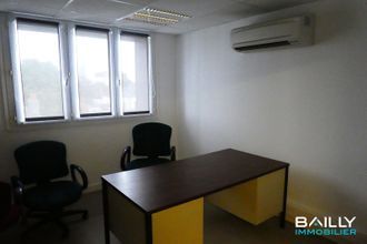 Ma-Cabane - Vente Local commercial LA ROCHE-SUR-YON, 377 m²