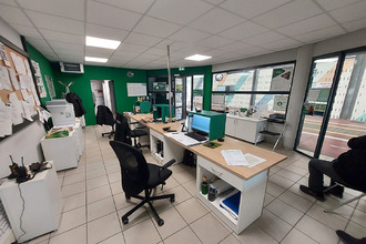 Ma-Cabane - Vente Local commercial LA ROCHE-SUR-YON, 567 m²