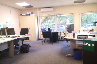 Ma-Cabane - Vente Local commercial LA SEYNE-SUR-MER, 780 m²