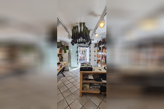 Ma-Cabane - Vente Local commercial LE CASTELLET, 25 m²