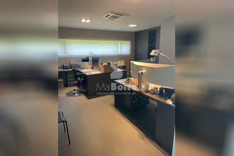 Ma-Cabane - Vente Local commercial LE CHAMBON-FEUGEROLLES, 935 m²