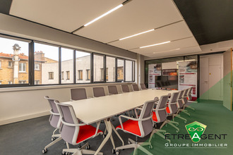 Ma-Cabane - Vente Local commercial LE KREMLIN-BICETRE, 288 m²