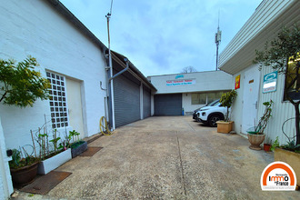 Ma-Cabane - Vente Local commercial LE PETIT-QUEVILLY, 440 m²