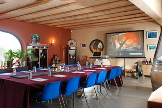 Ma-Cabane - Vente Local commercial LEZIGNAN-CORBIERES, 680 m²