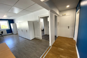 Ma-Cabane - Vente Local commercial MAULE, 200 m²