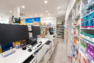Ma-Cabane - Vente Local commercial MENNECY, 180 m²