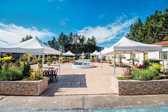 Ma-Cabane - Vente Local commercial Meyzieu, 2000 m²